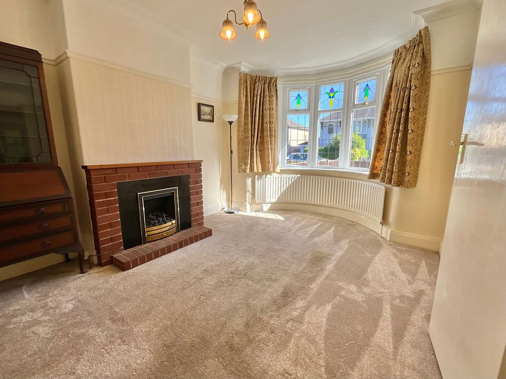 Property photo 2 of 35
