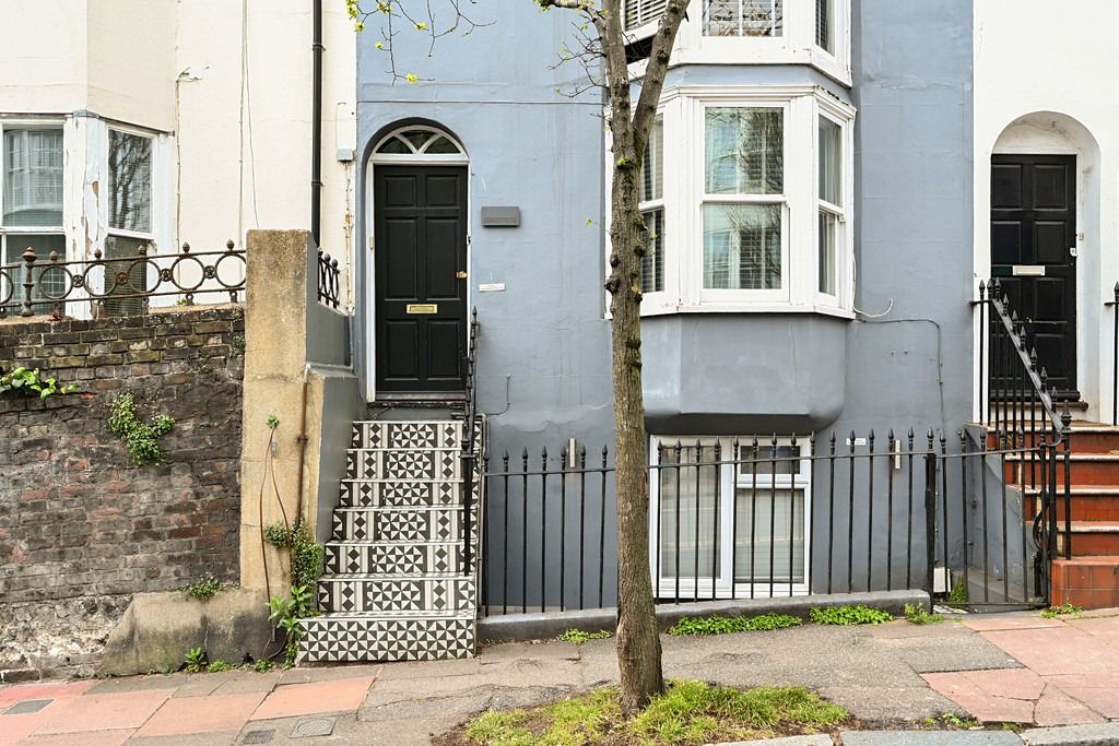 Property photo 1 of 15 4849990