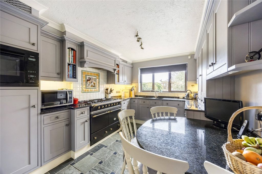 Property photo 2 of 15 Picture No. 22