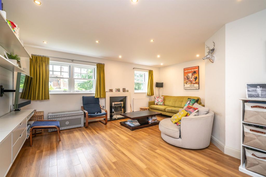 Property photo 2 of 21 Lounge/Dining Room