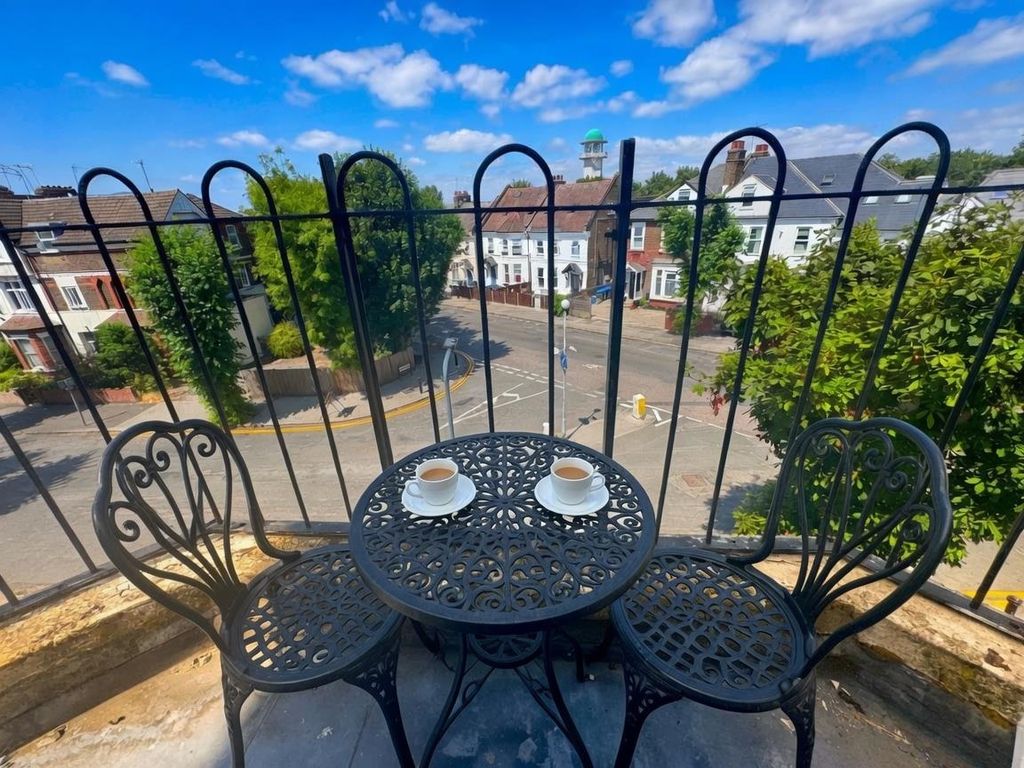 Property photo 2 of 9 Balcony.Jpg
