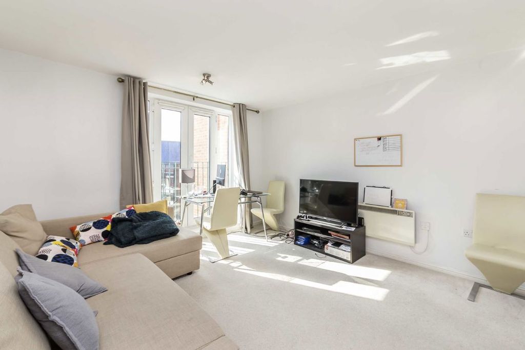 Property photo 1 of 5
