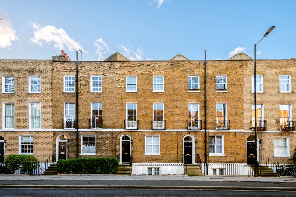 Property photo 1 of 7 1