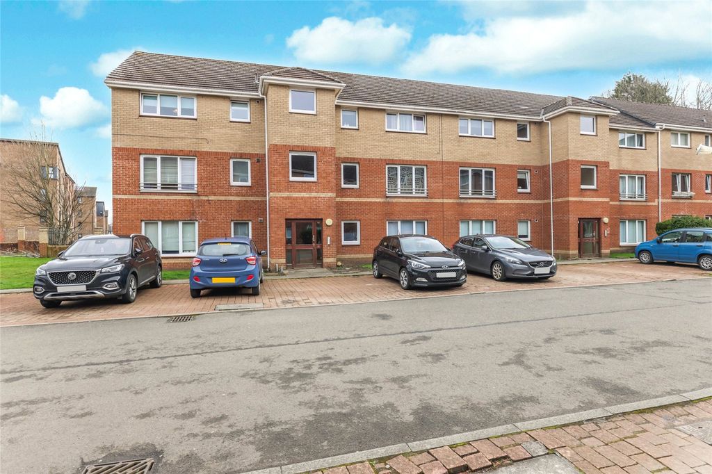 Property photo 1 of 18 Exterior