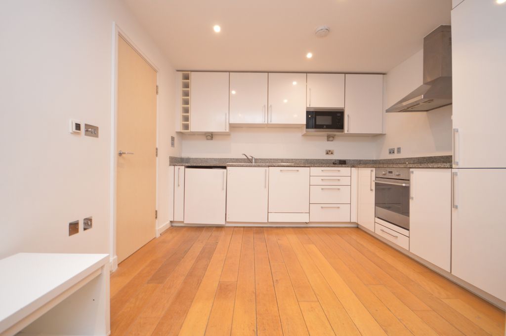 Property photo 3 of 11 Gallery