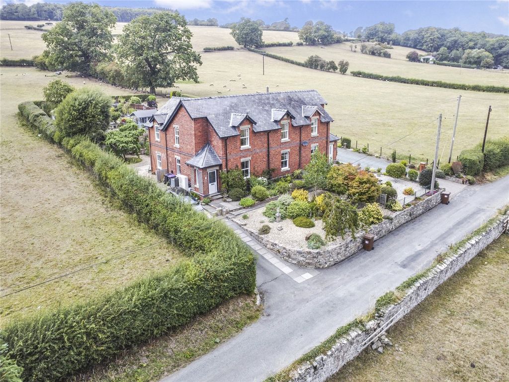 Property photo 1 of 27 Picture No. 31