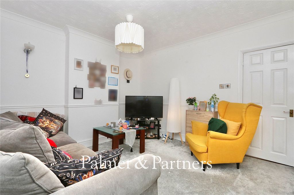 Property photo 2 of 19 Picture No. 03