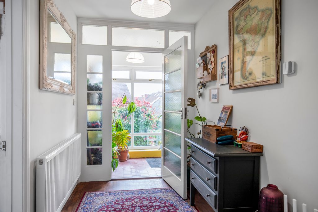 Property photo 2 of 29