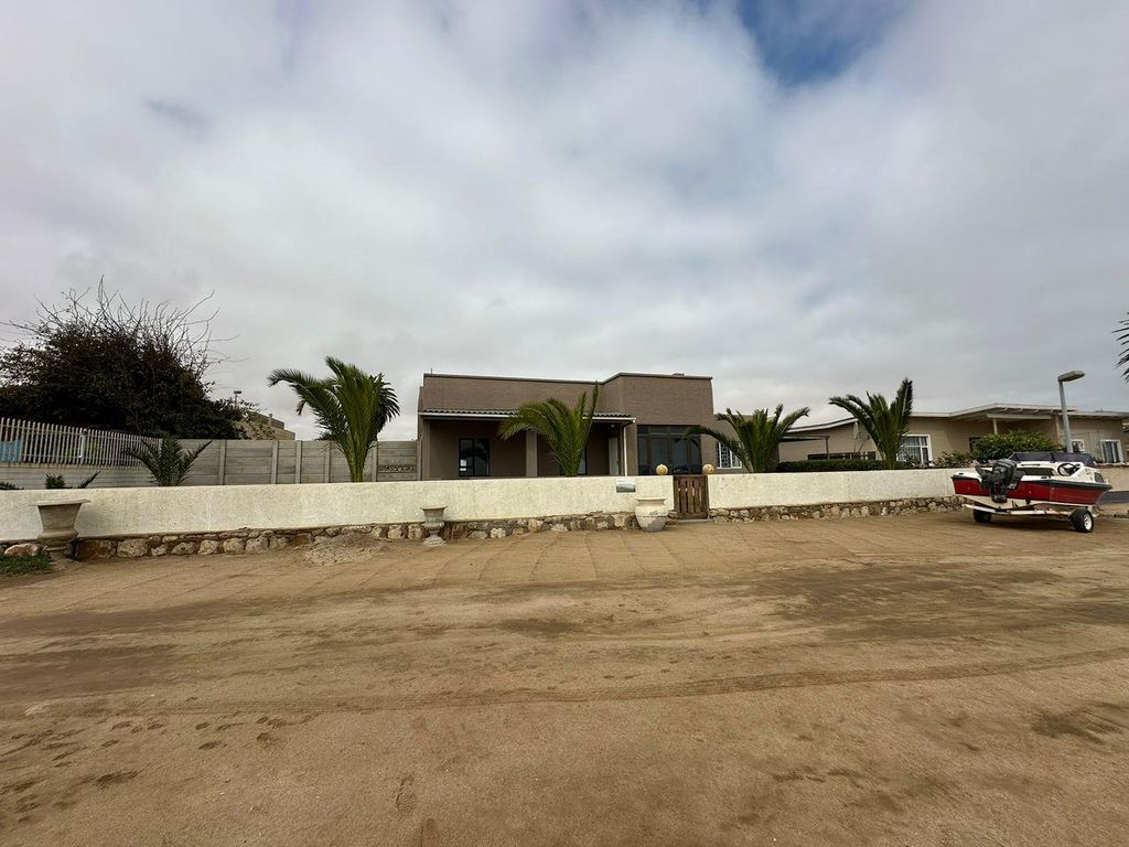 Property photo 3 of 11