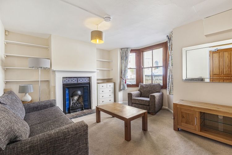 Property photo 2 of 11 303408