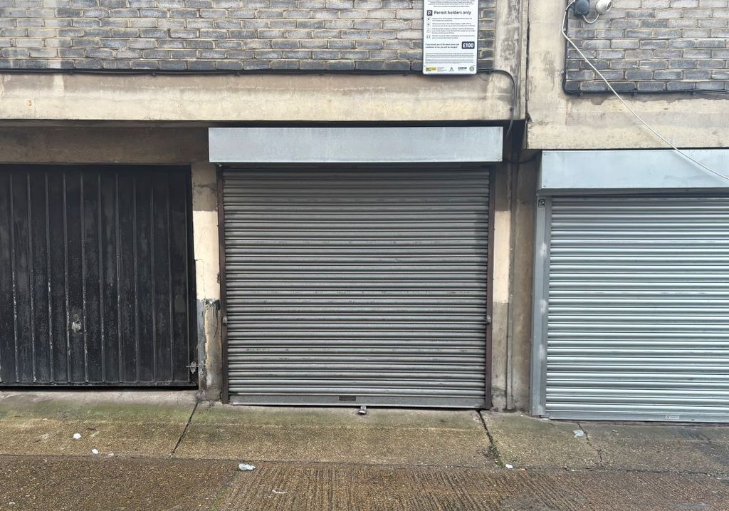 Property photo 1 of 3