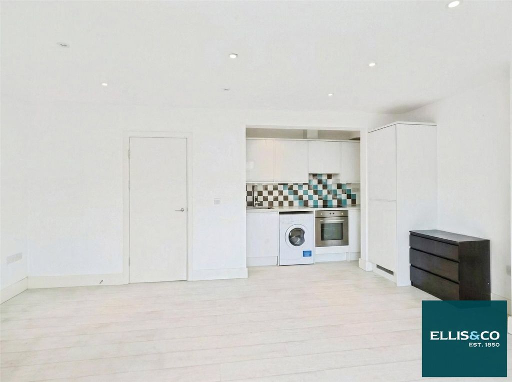 Property photo 2 of 6 Picture No. 01