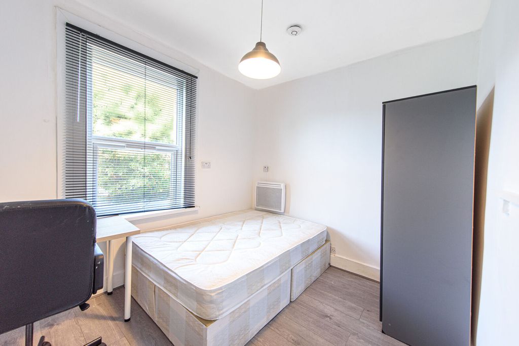 Property photo 1 of 3