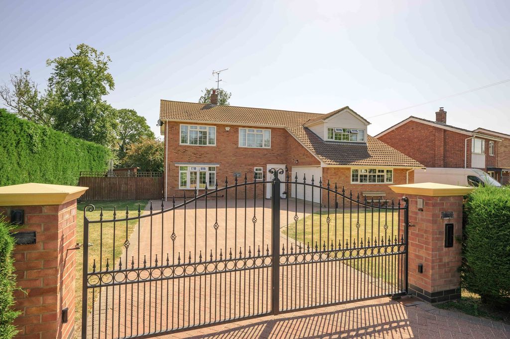 Property photo 1 of 36