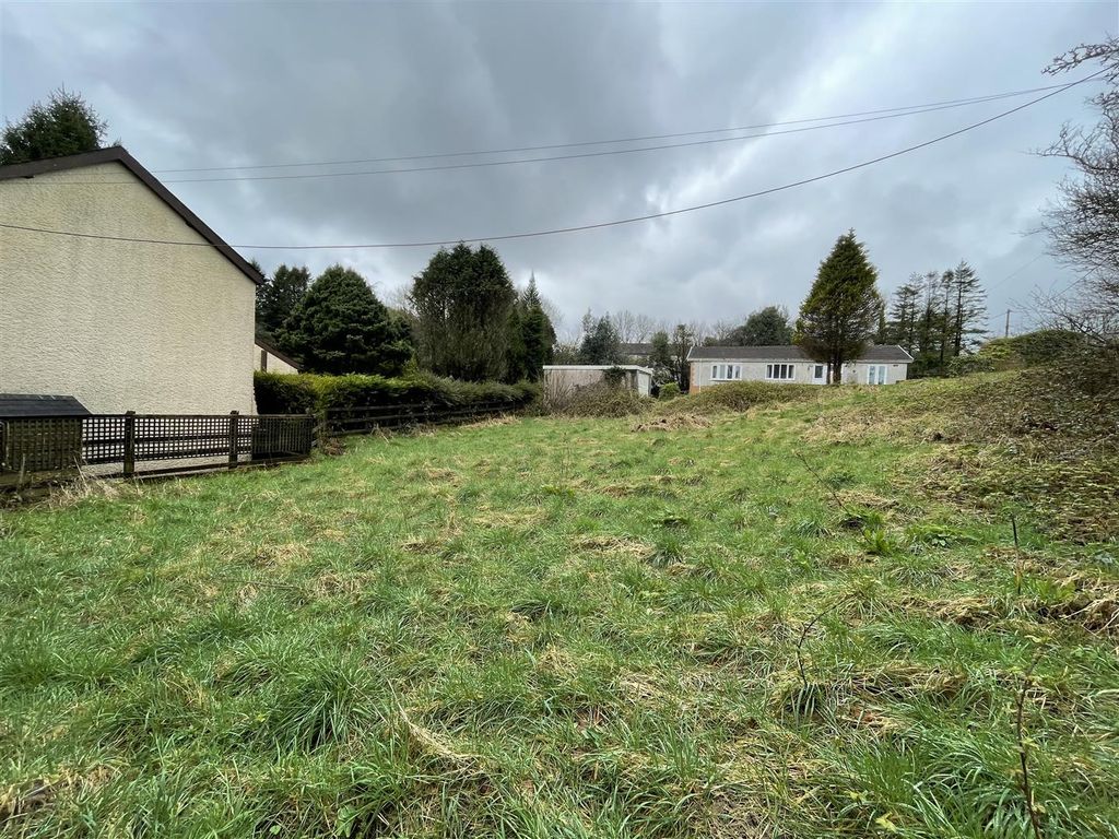 Property photo 1 of 2