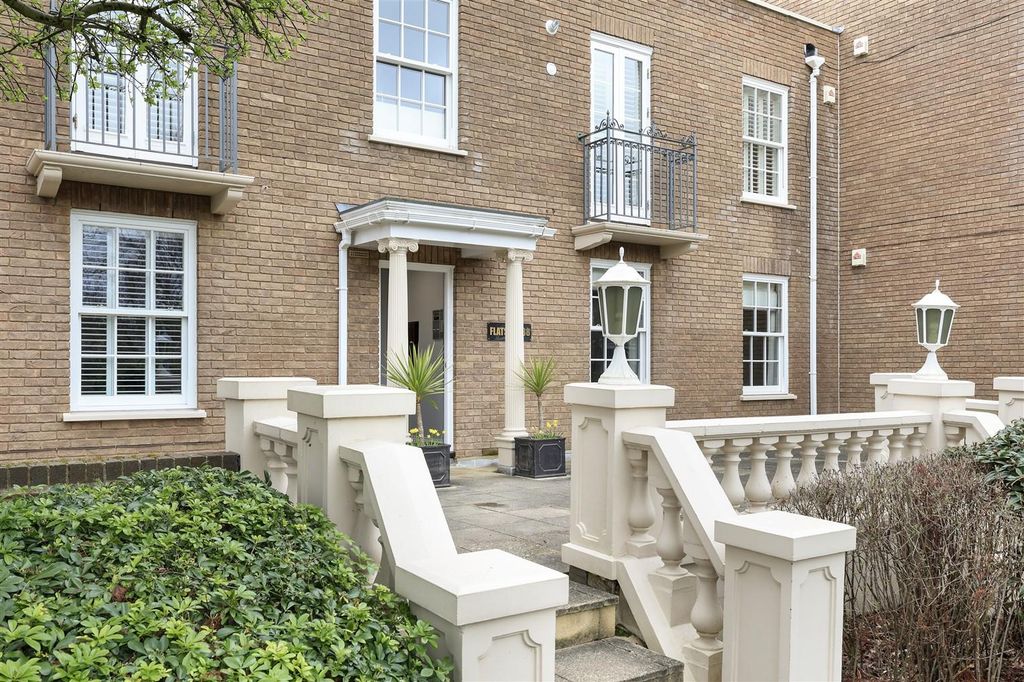 Additional image 18 of 2 bed flat for saleBower Hill, Epping CM16