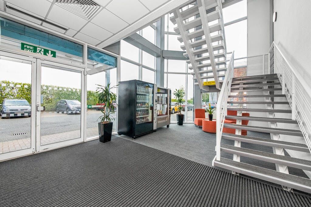 Property photo 3 of 5 215219_1736Lh_Img_02_0001.Jpeg