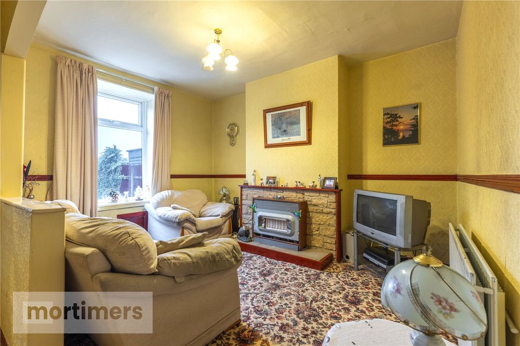 Property photo 2 of 17 Living Room