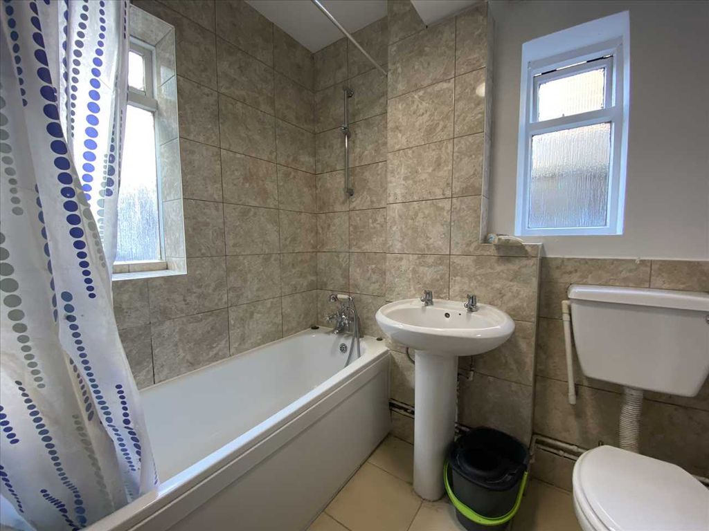 Property photo 2 of 4 Room 2