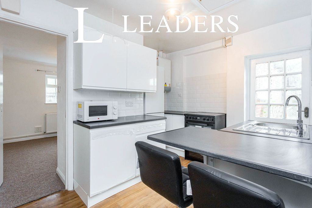 Property photo 2 of 7 Image-7896