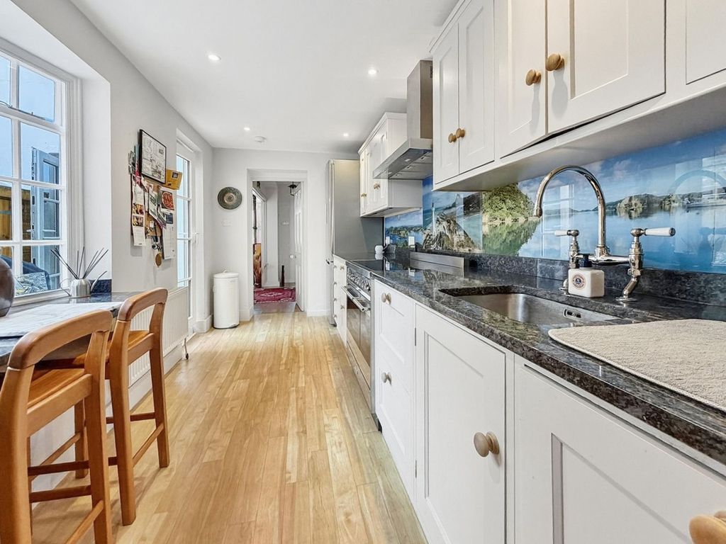 Property photo 3 of 26