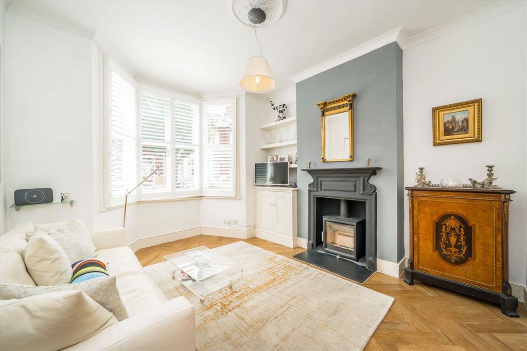 Property photo 2 of 12