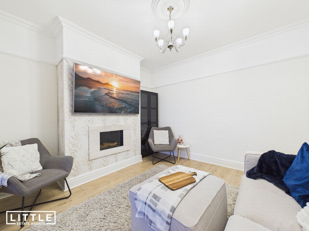 Property photo 3 of 32 Photo 3