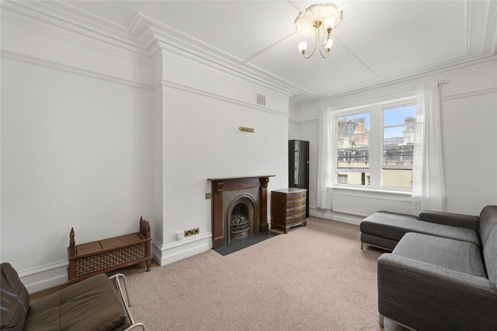 Property photo 2 of 8 Picture 2