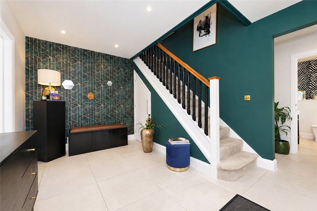 Property photo 3 of 33 Picture No. 28