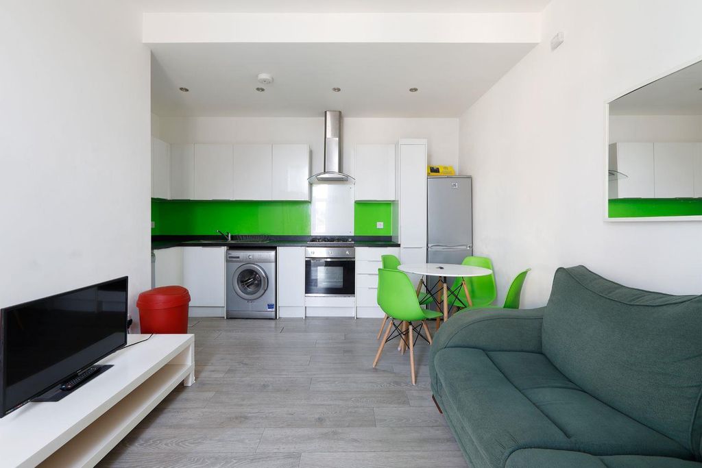 Property photo 1 of 15 Kitchen