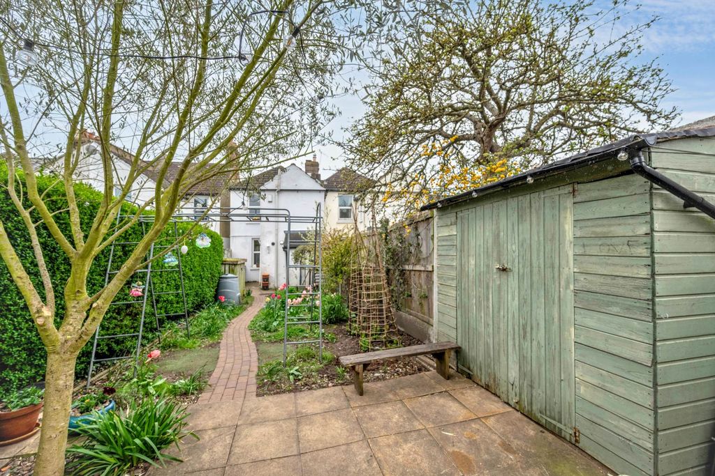 Property photo 3 of 17