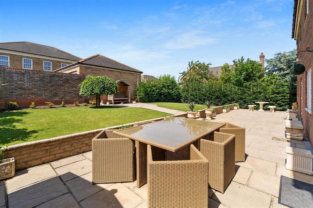 Additional image 25 of 5 bed detached house for saleSnowdrop Road, Hartlepool TS26