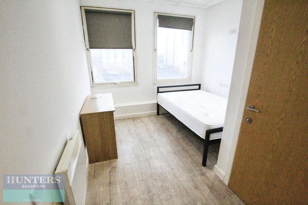 Property photo 2 of 18 Editedimage-Aa7dc043-55B5-4985-8877-002d2584Cb05 2
