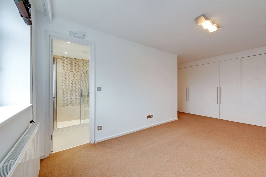 Property photo 3 of 10 Picture No. 23