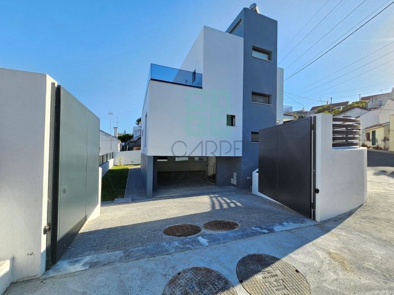 Property photo 1 of 54