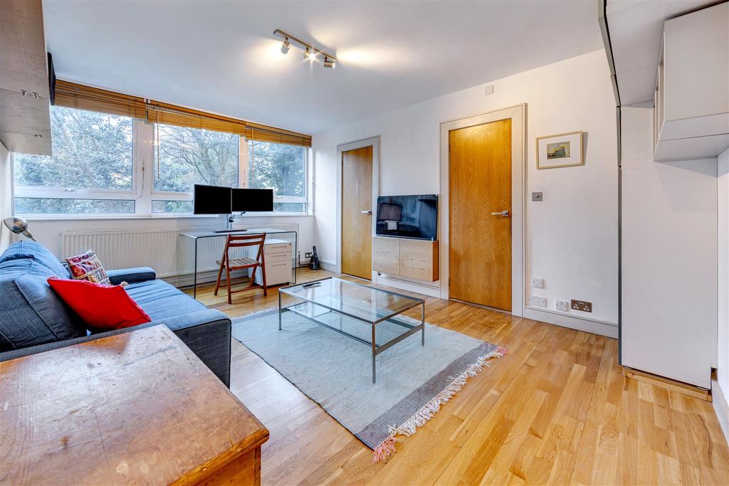 Property photo 1 of 8 Living Room 3.Jpg