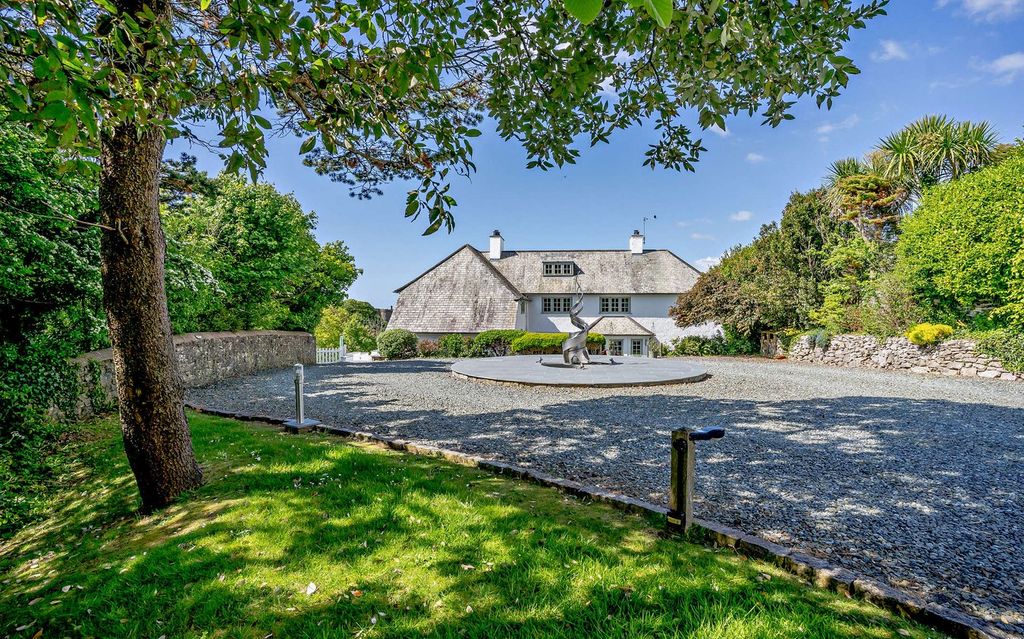 Property photo 3 of 44