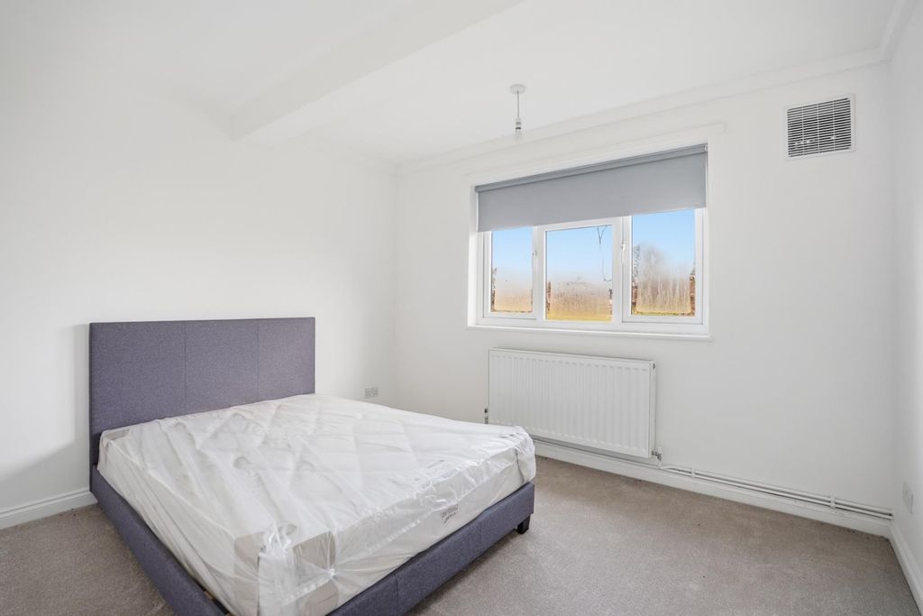 Property photo 3 of 10 Dsc08606.Jpg