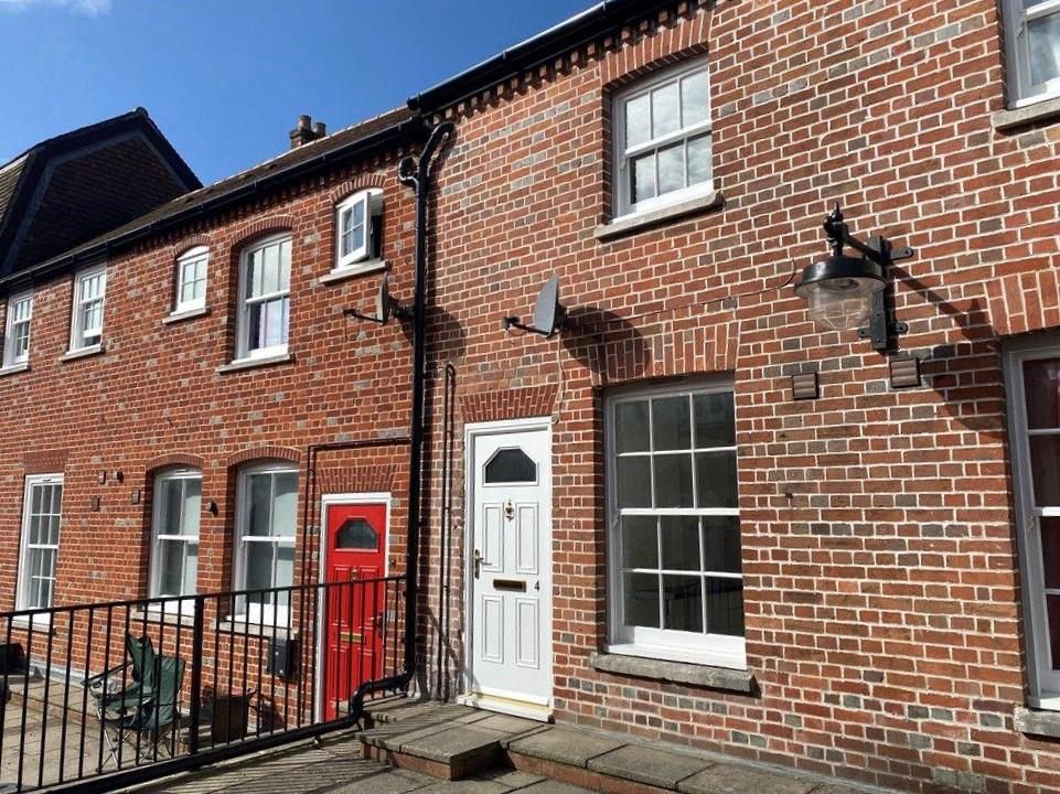 Property photo 1 of 6 4 Cherrys Court