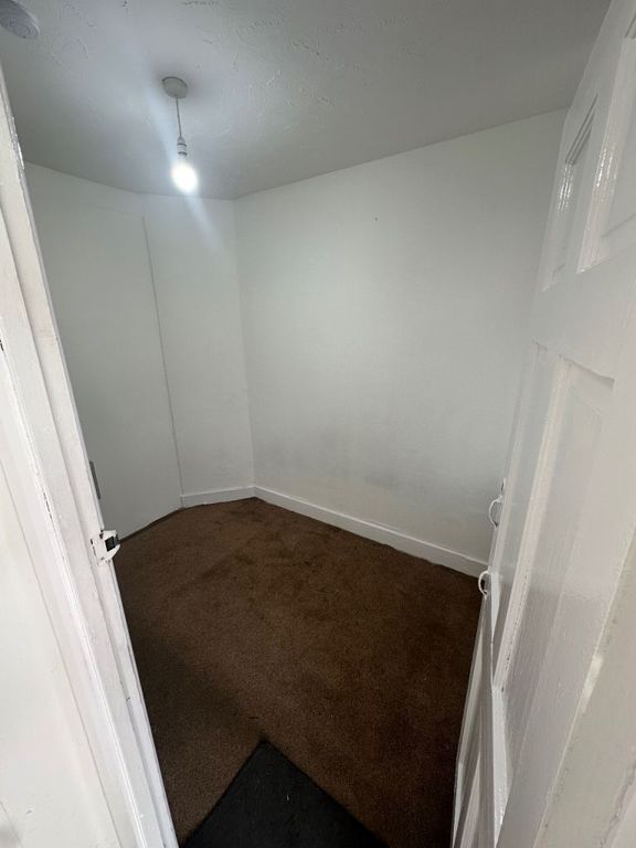 Property photo 2 of 3