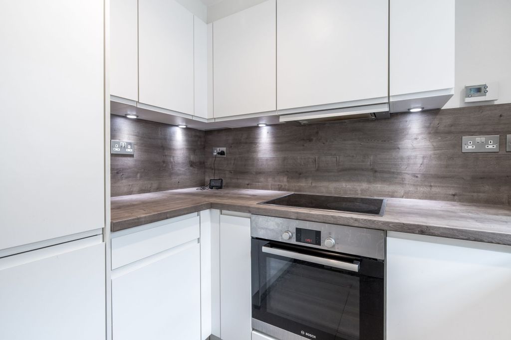 Property photo 3 of 22 Kitchen