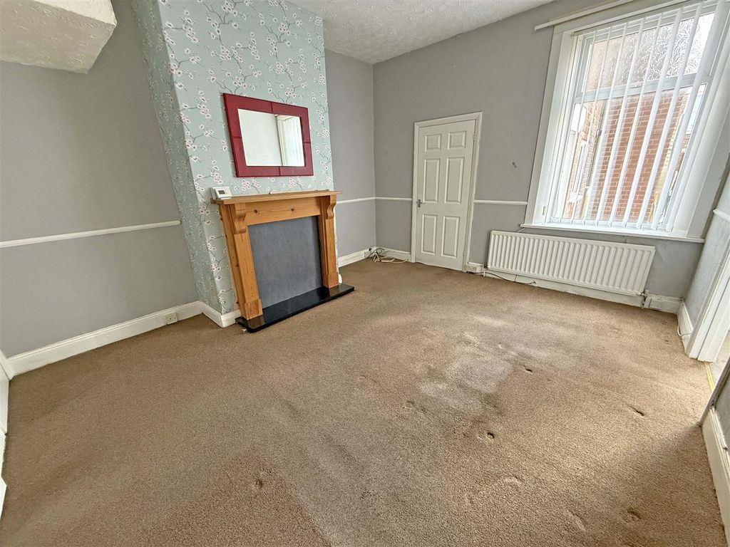 Property photo 2 of 7 Living Room.Jpg