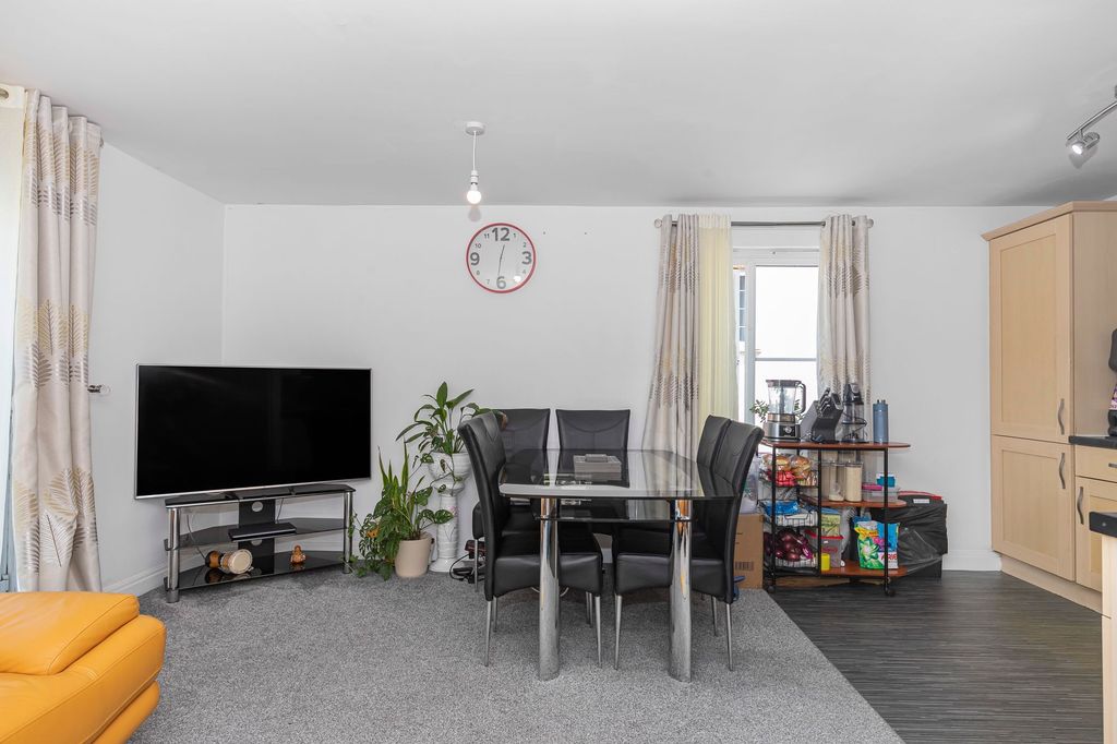 Property photo 3 of 14 Photo 11