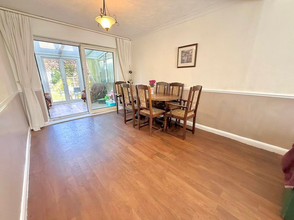 Property photo 3 of 18 Dining Room