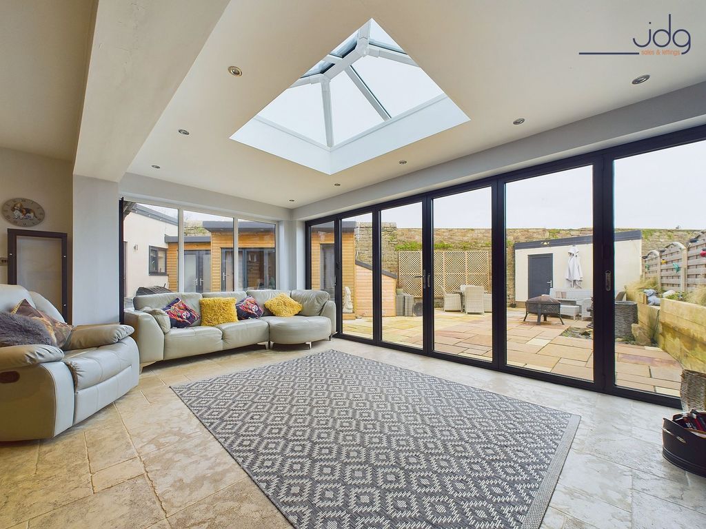 Property photo 1 of 29 Orangery Style Living Area
