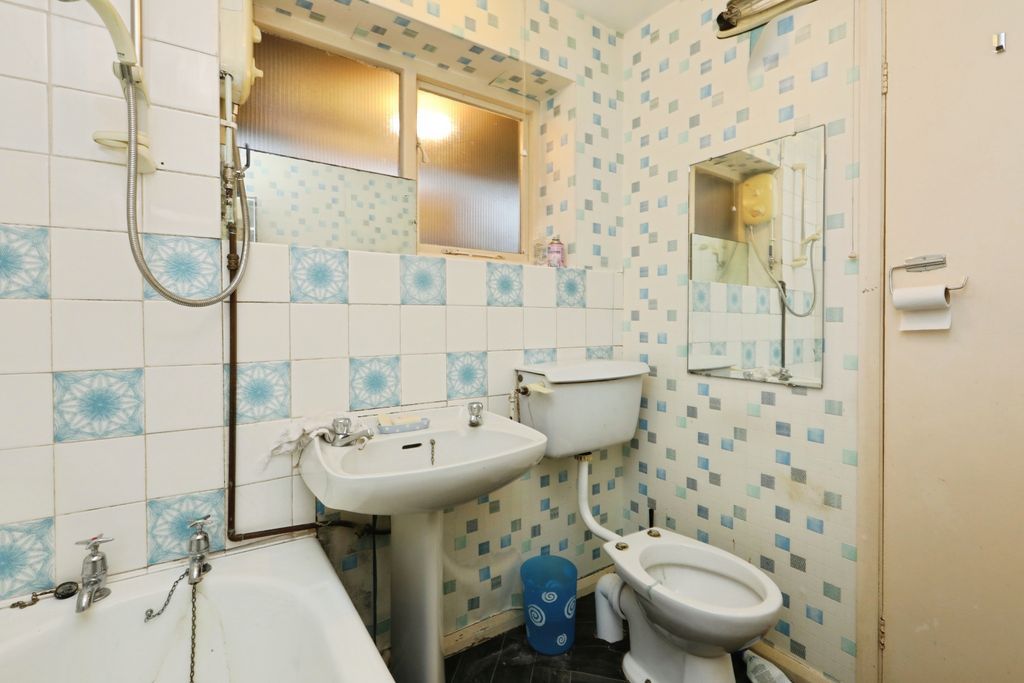 Property photo 1 of 15