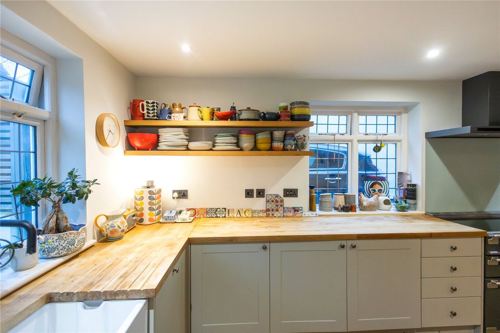 Property photo 3 of 45 Picture No. 92