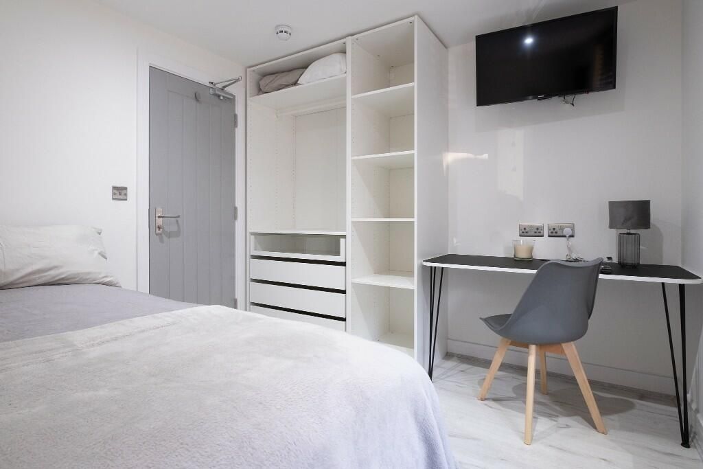 Property photo 1 of 15 Bright, Modern Furnished Bedroom With Built-In She...