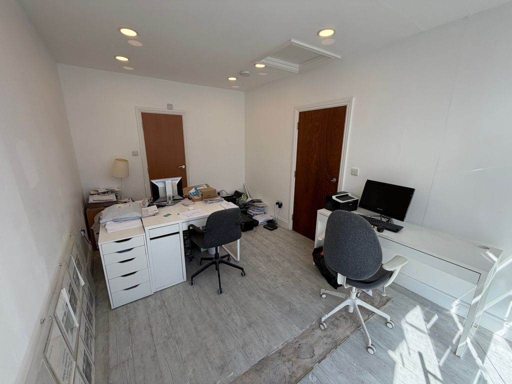 Property photo 2 of 11 Photo 1
