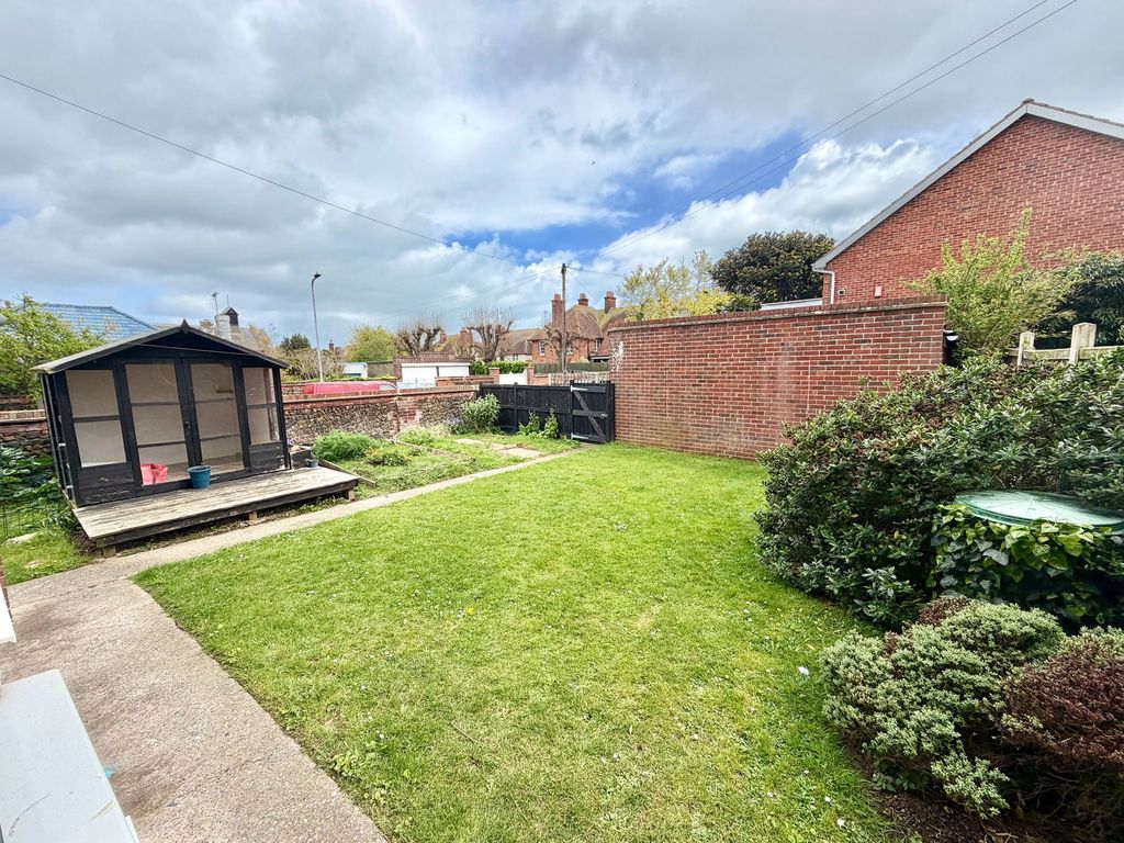 Property photo 1 of 2